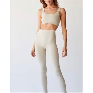 Set Active Oat Bra/Leggings Set